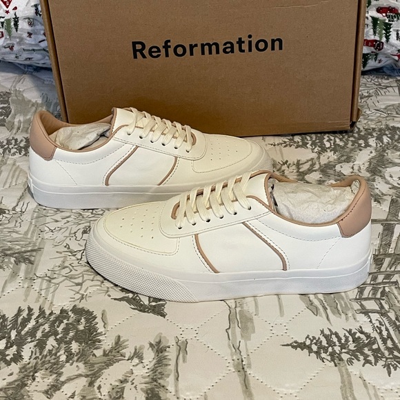 Reformation Harlow Leather Sneaker - Picture 3 of 9